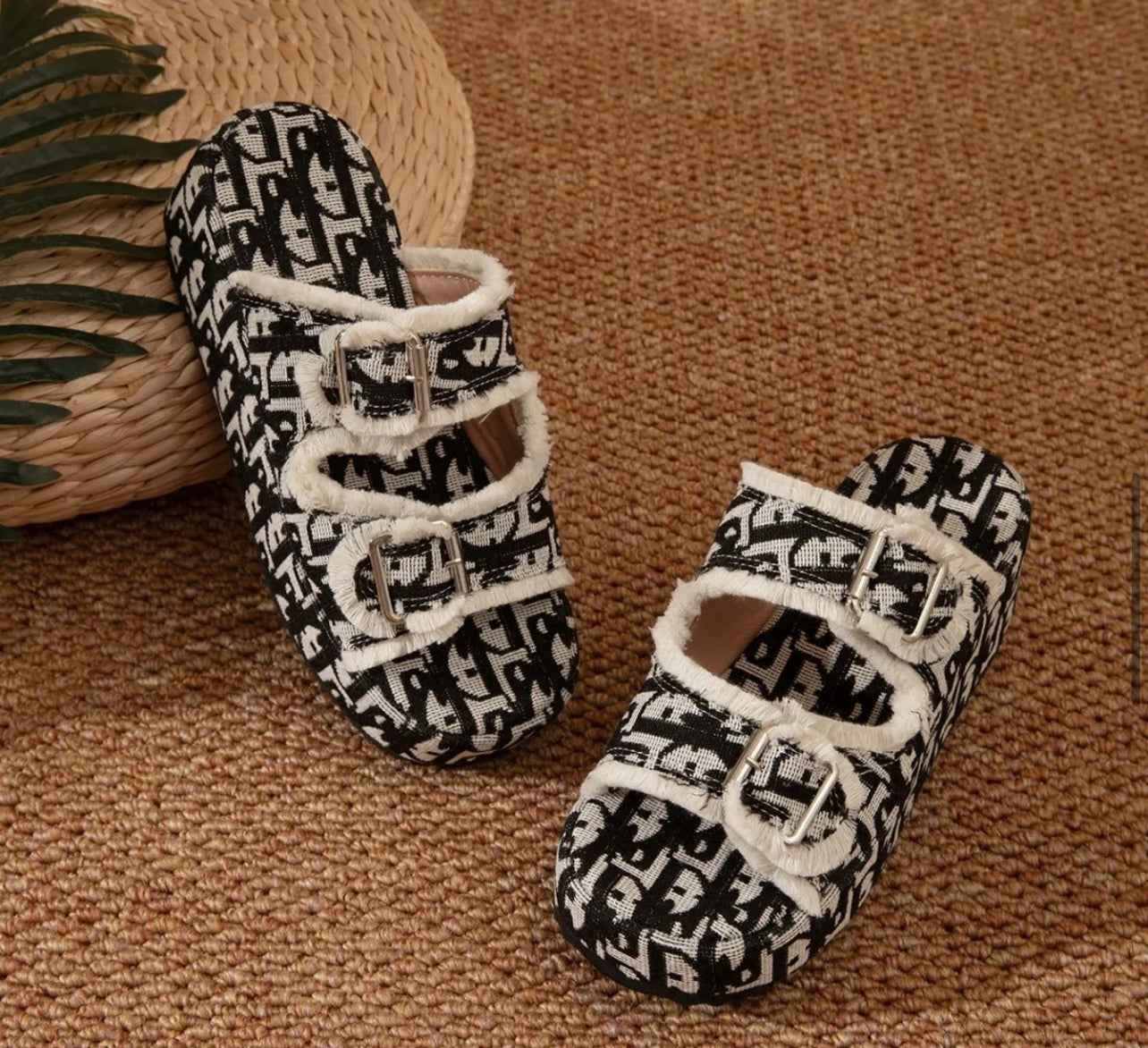 Ladies D Slides