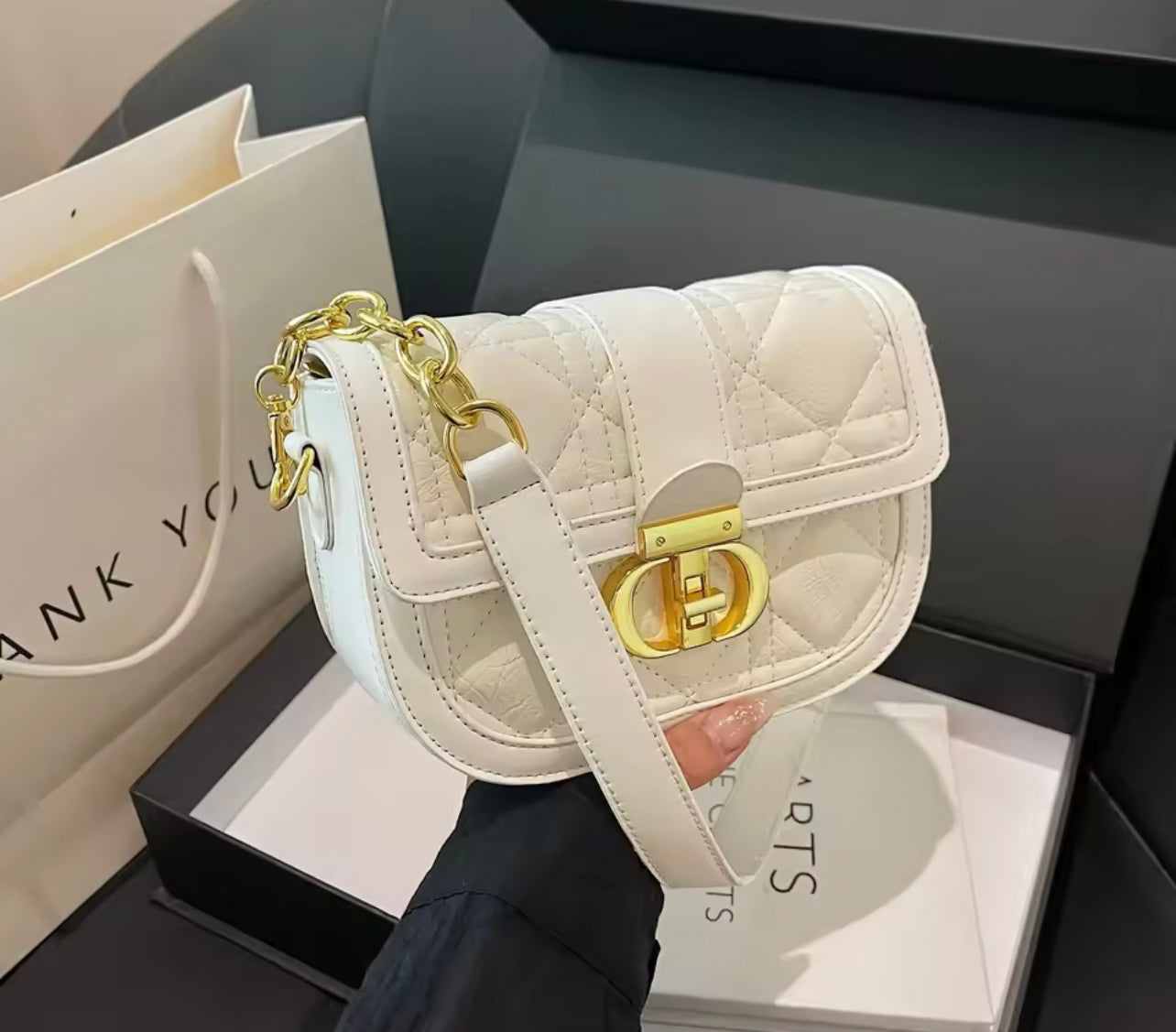 C crossbody bag