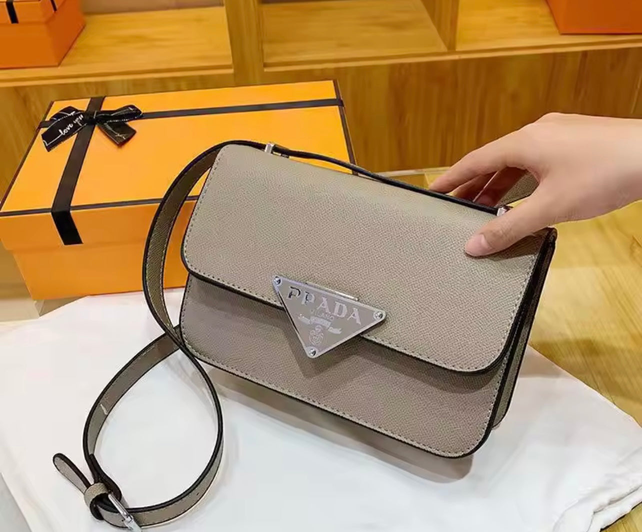P Ladies Bag