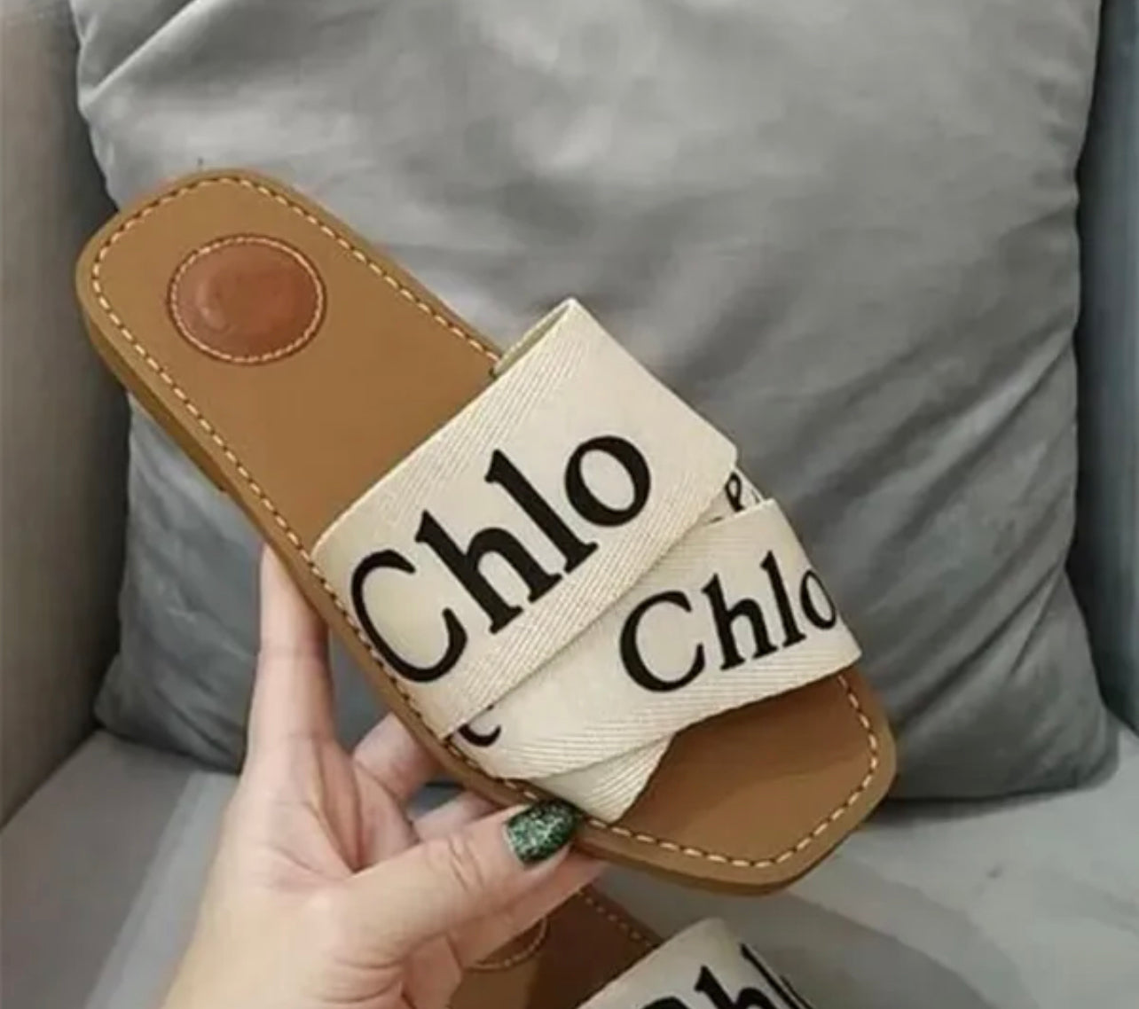 Chloe Slides