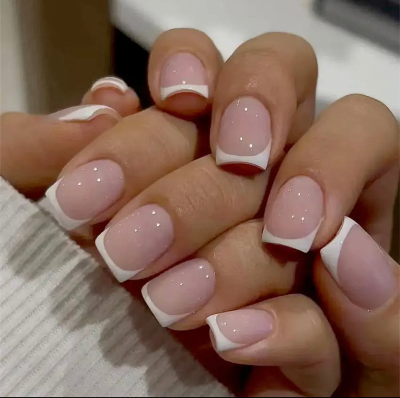 Stick on nails 🎀