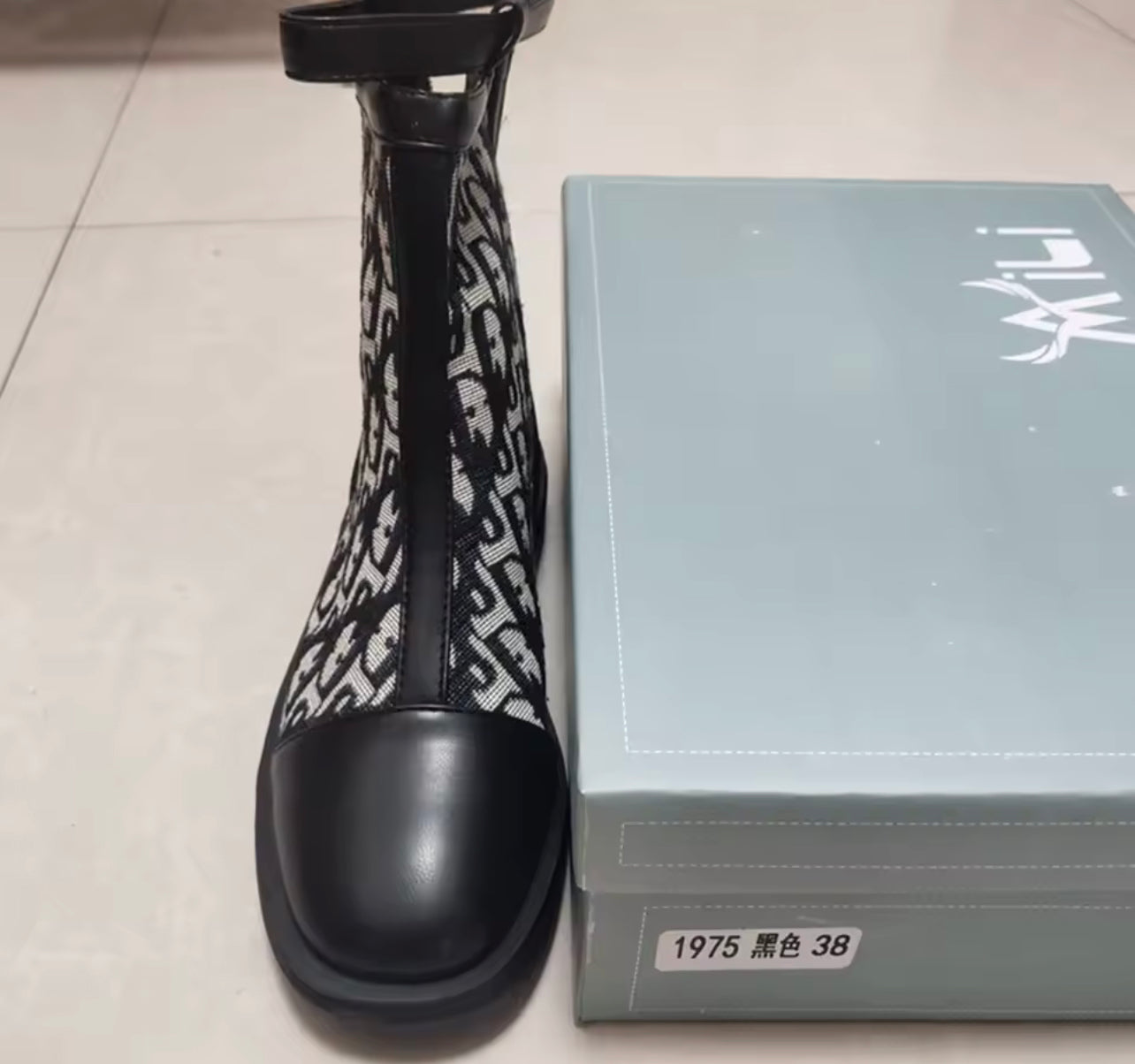 Ladies Boots