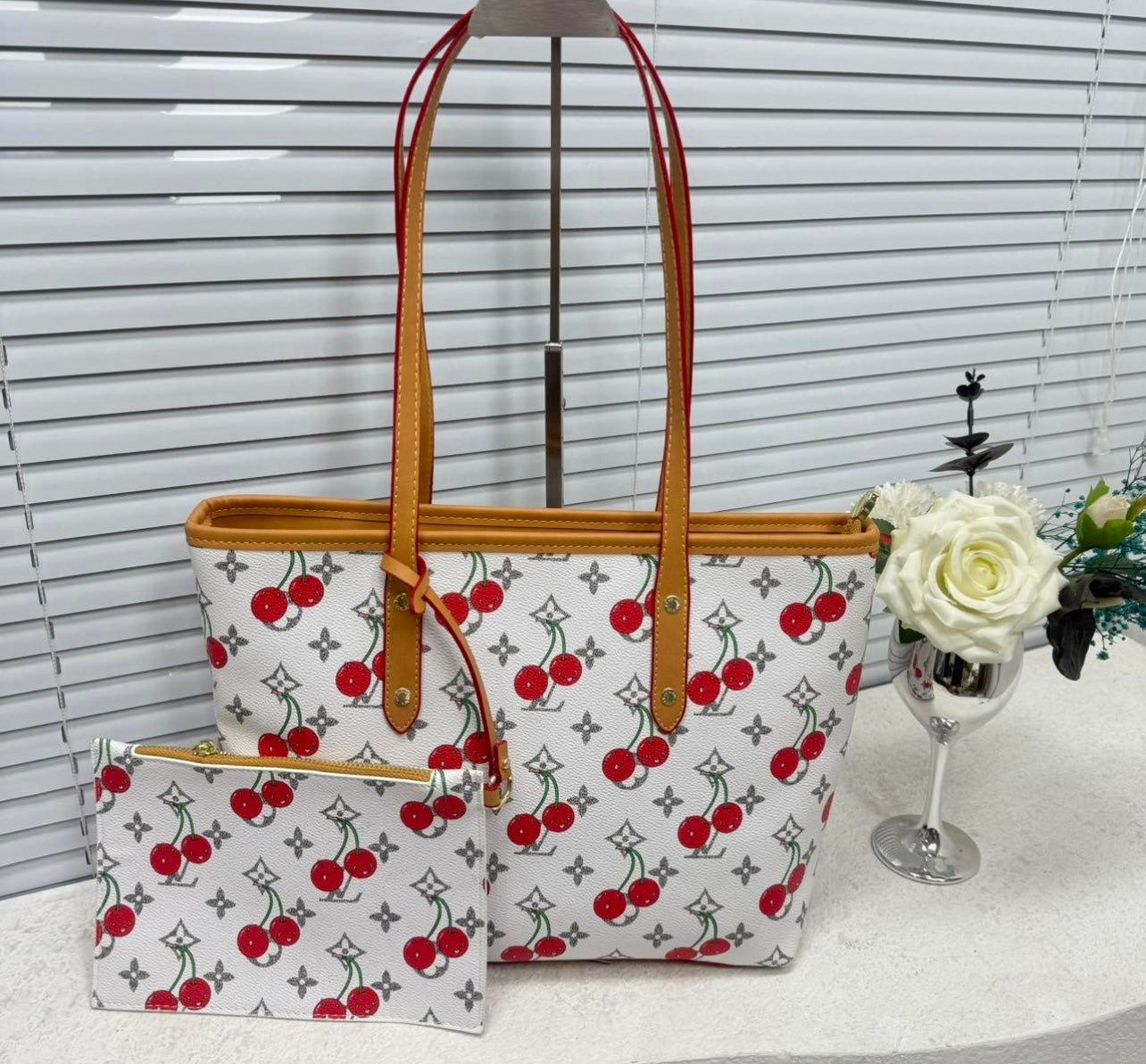 Ladies L bag 2