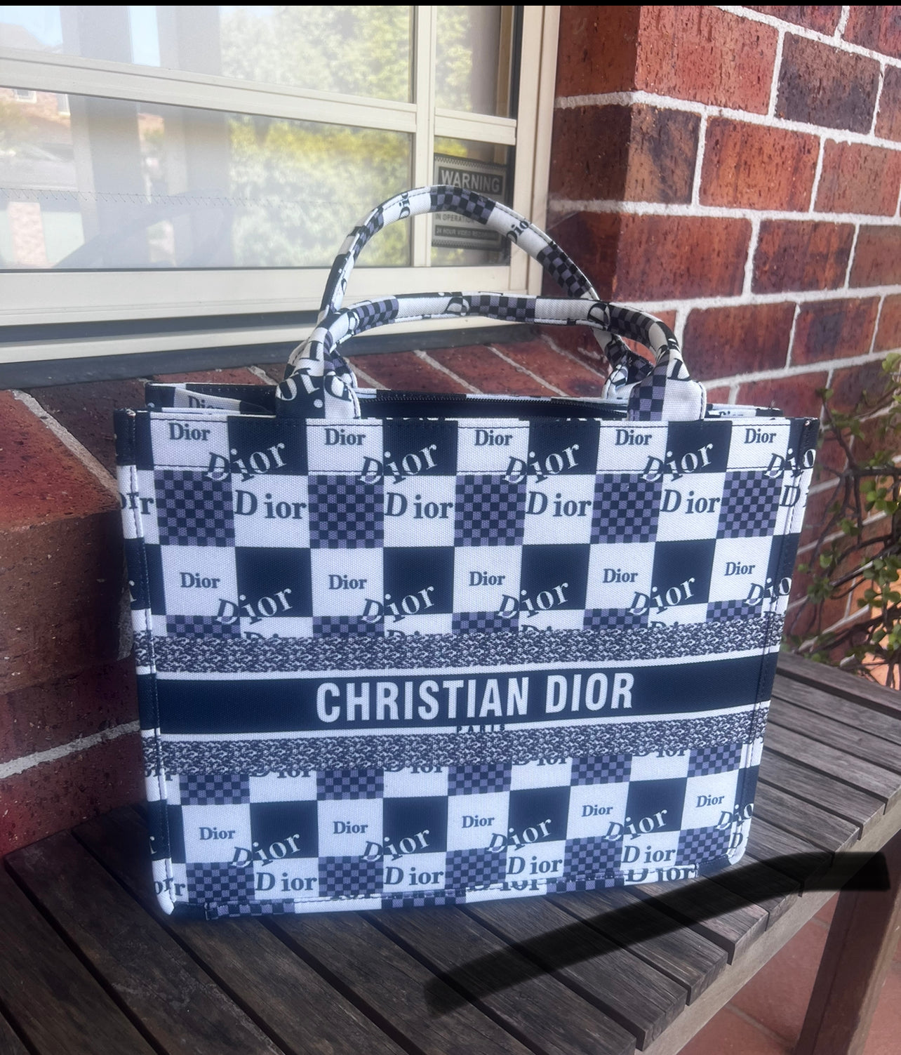 Tote bag