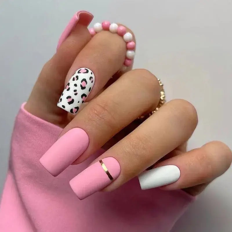 Stick on nails 🎀
