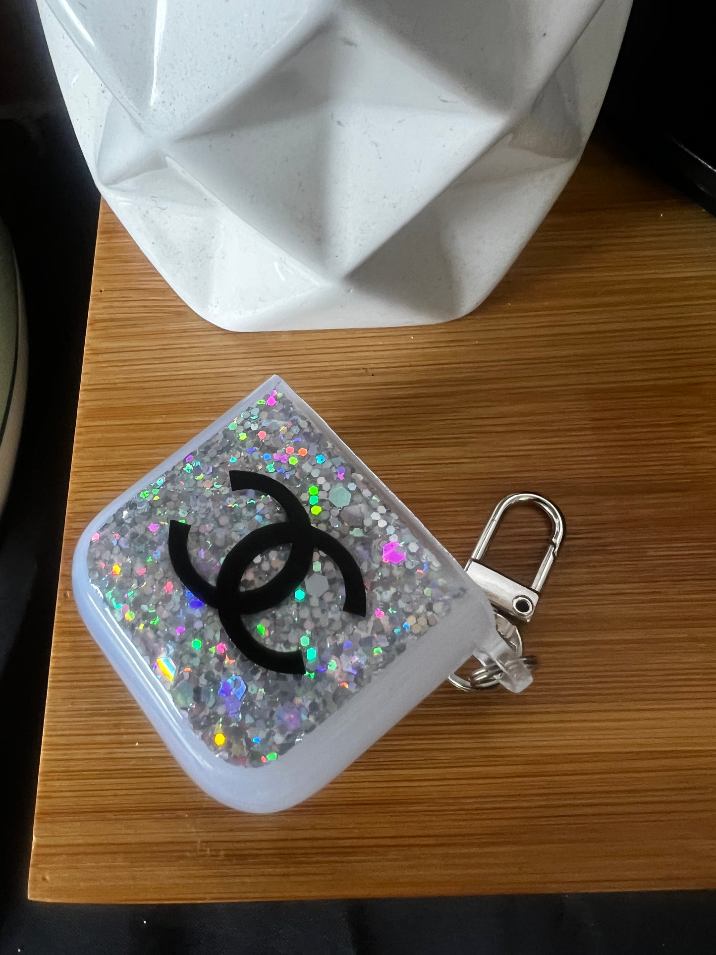 AirPods Case & Phone sockets