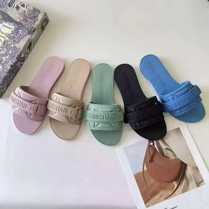 Ladies CD Slides 💕