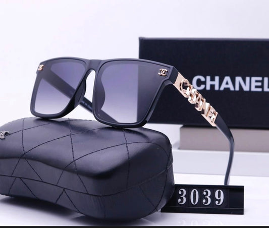 Sunglasses with box ⭐️ Pre order