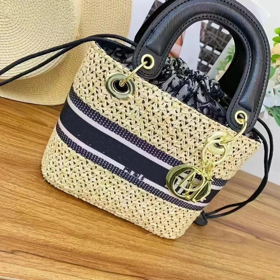 Ladies straw woven bag