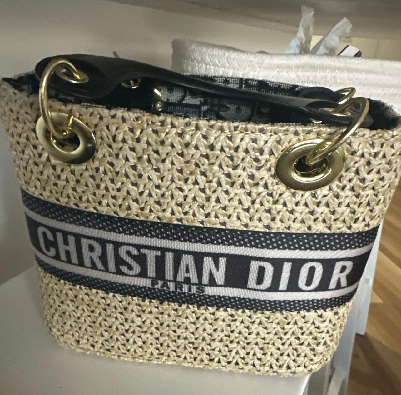 Ladies straw woven bag