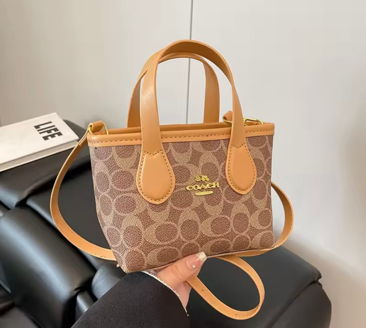 C crossbody bag