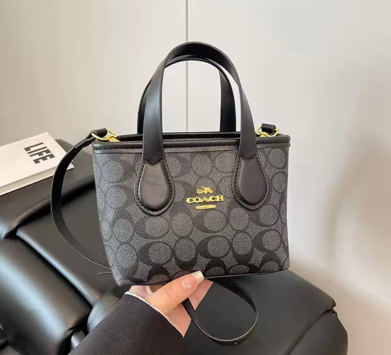 C crossbody bag