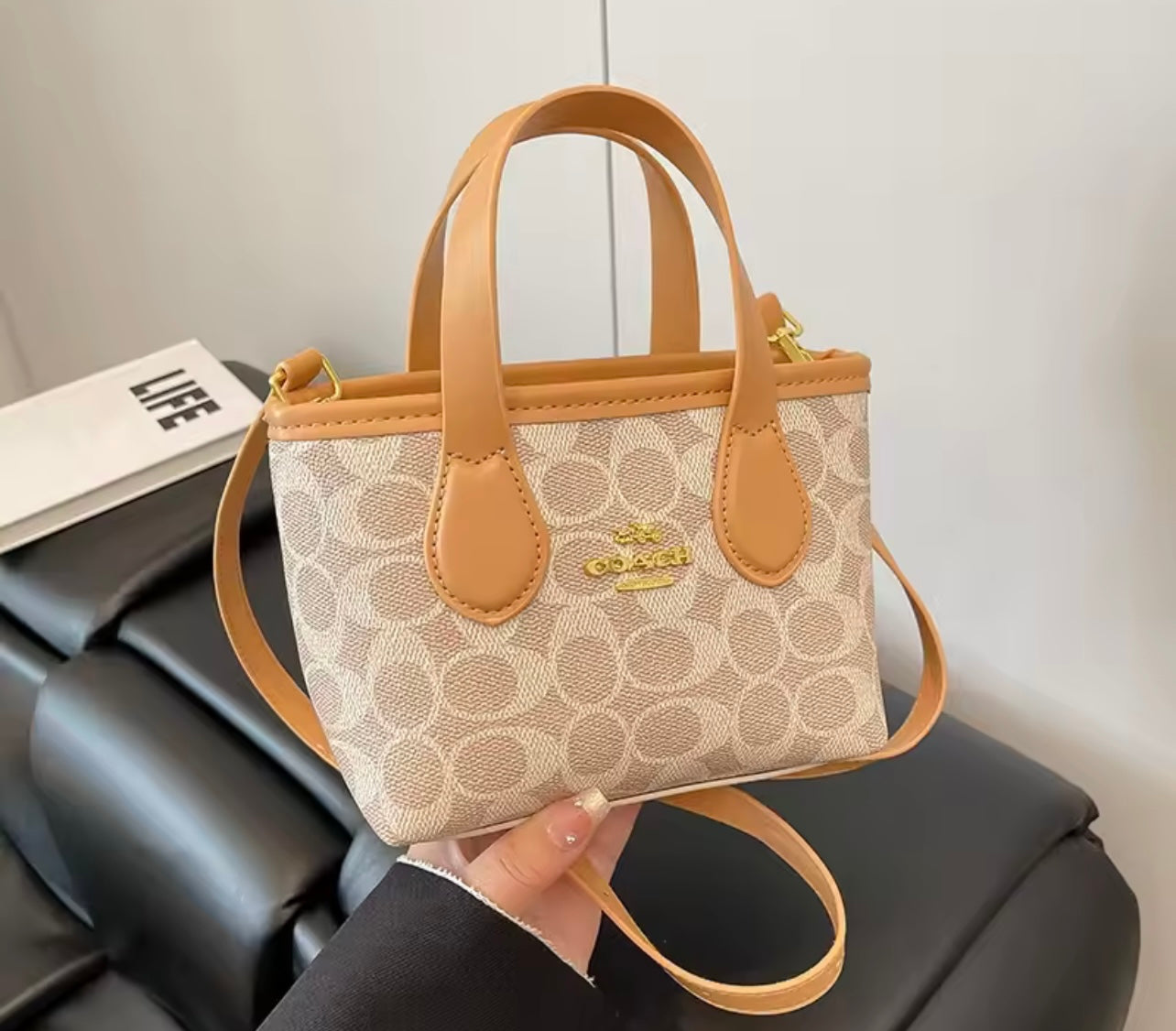 C crossbody bag
