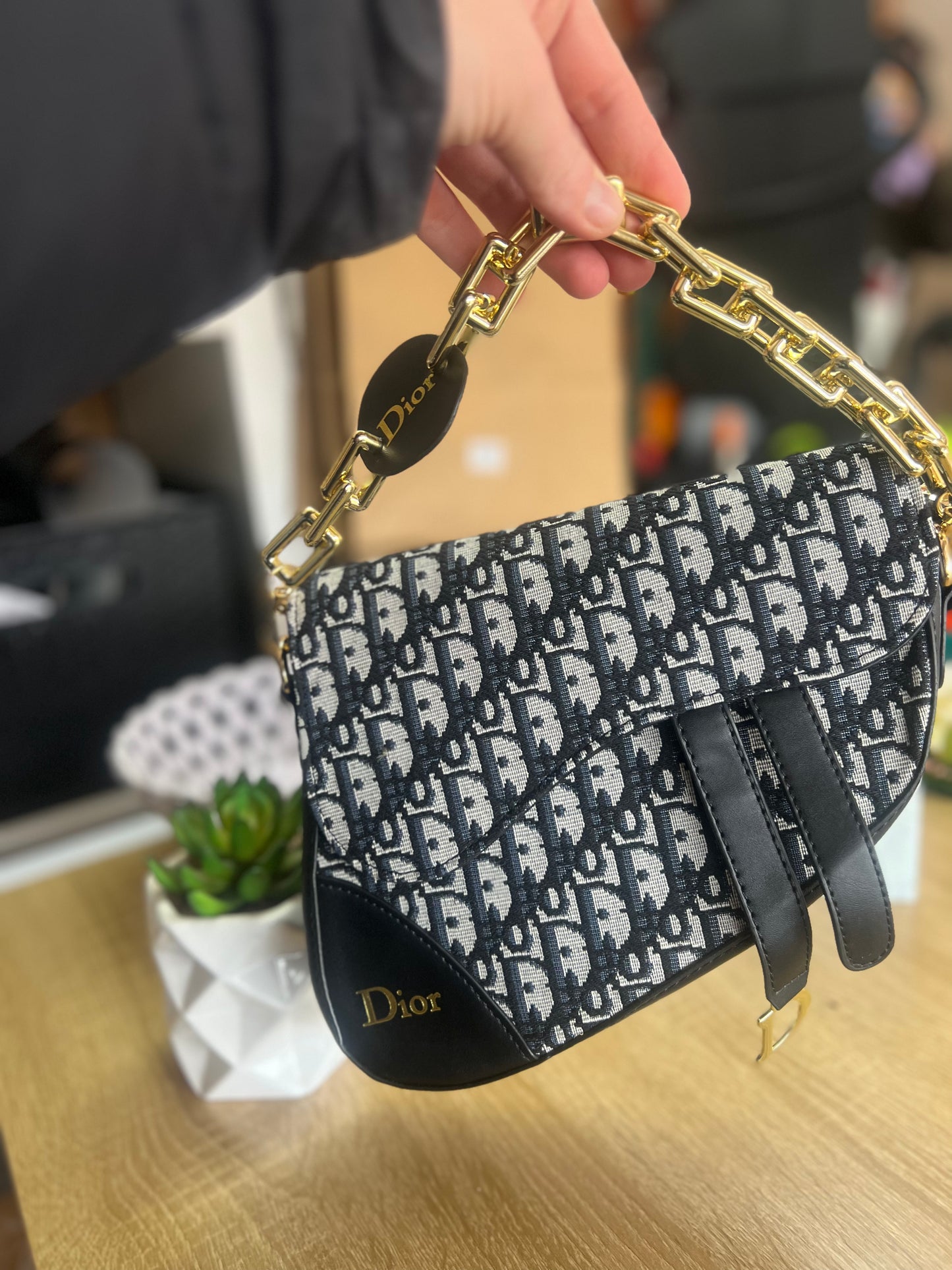 D bag