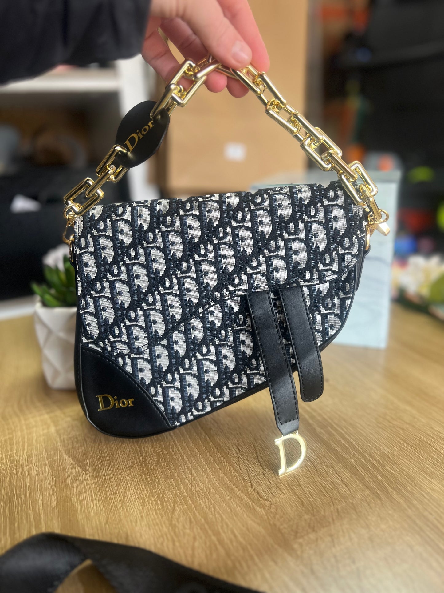D bag